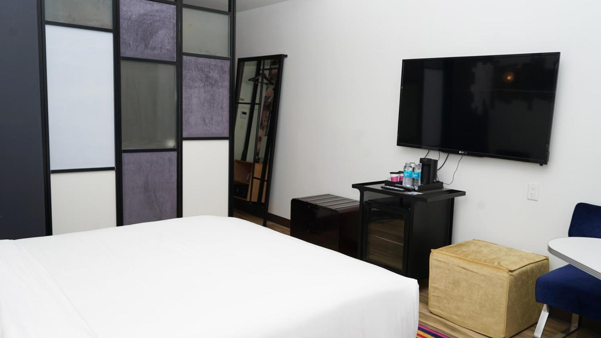 King Room with Balcony